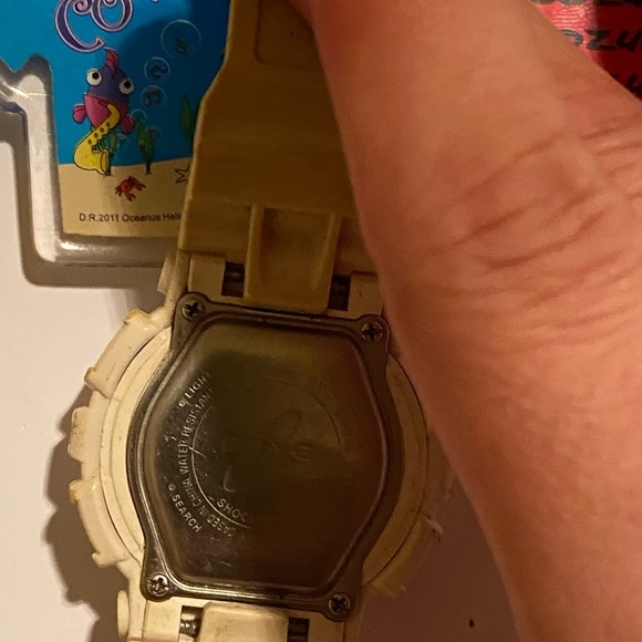 The new G-SHOCK S Series GMAS130 ladies watch - Picture 4 of 8